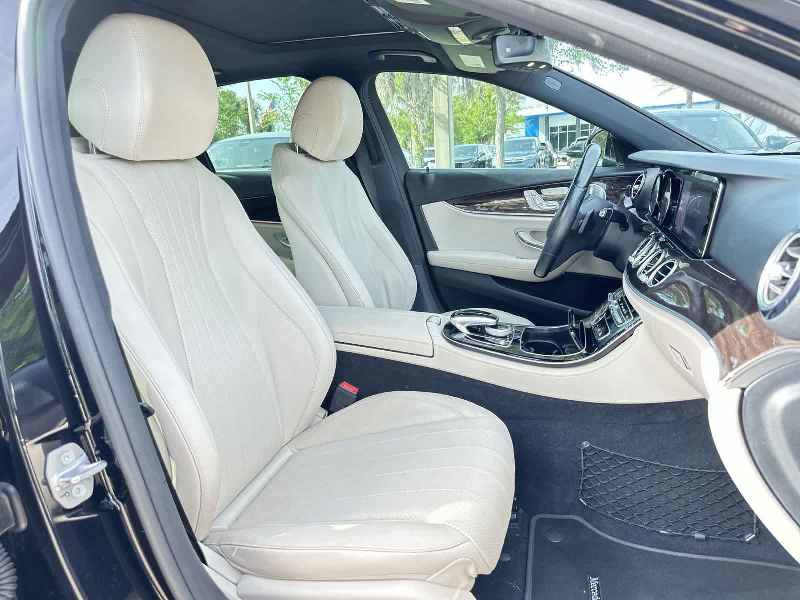 Thumbnail: 2017 Mercedes-Benz E-Class - 17