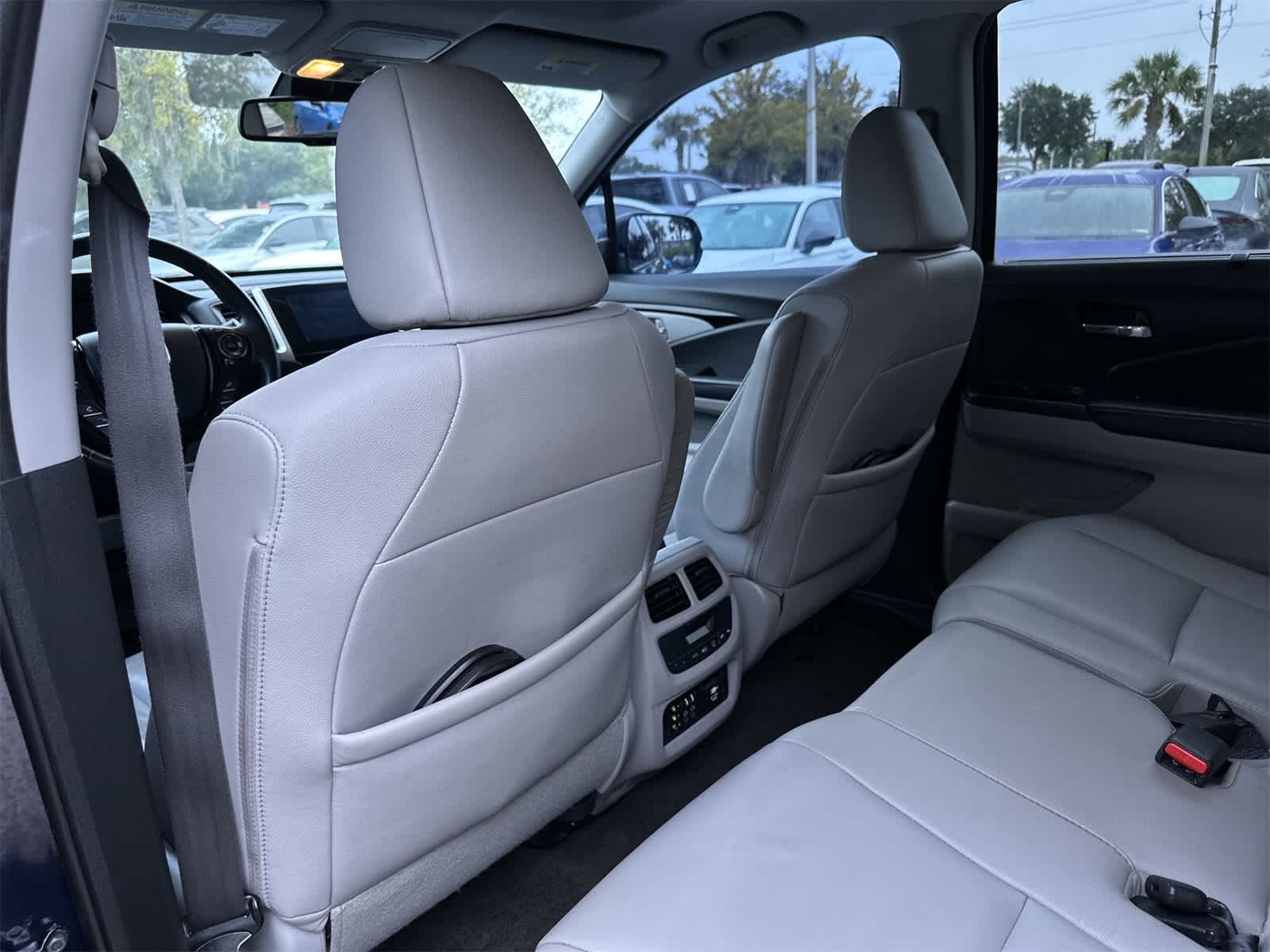 Thumbnail: 2016 Honda Pilot - 14