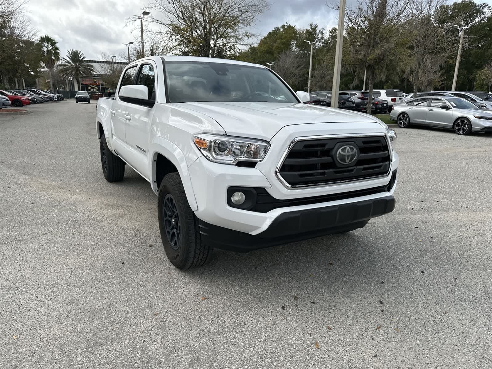 Thumbnail: 2019 Toyota Tacoma - 8