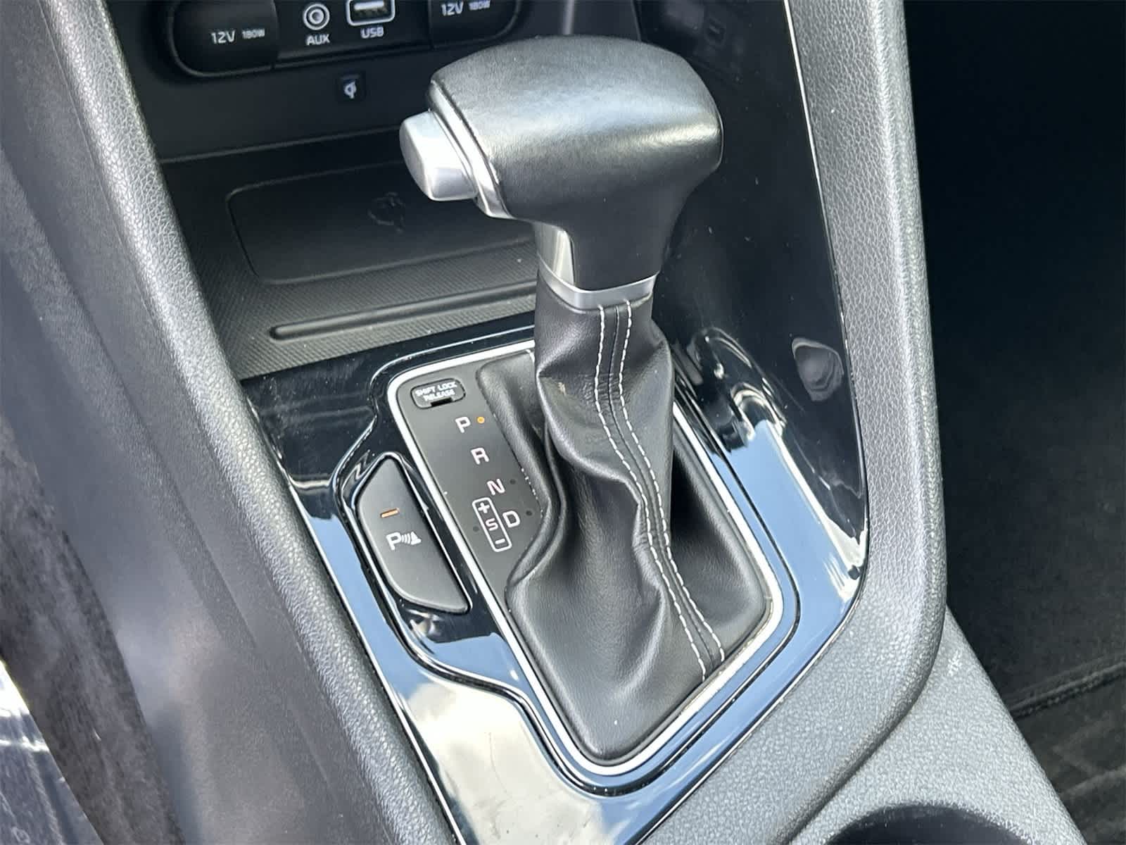 Thumbnail: 2018 Kia Niro - 21