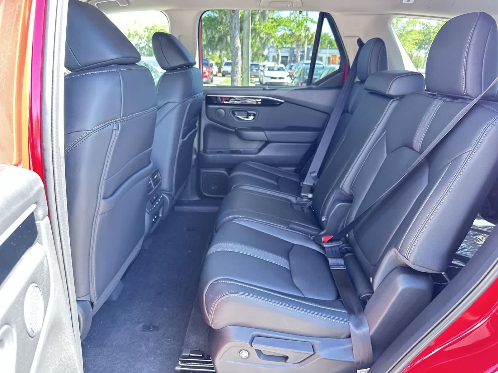 Thumbnail: 2026 Honda Pilot - 15