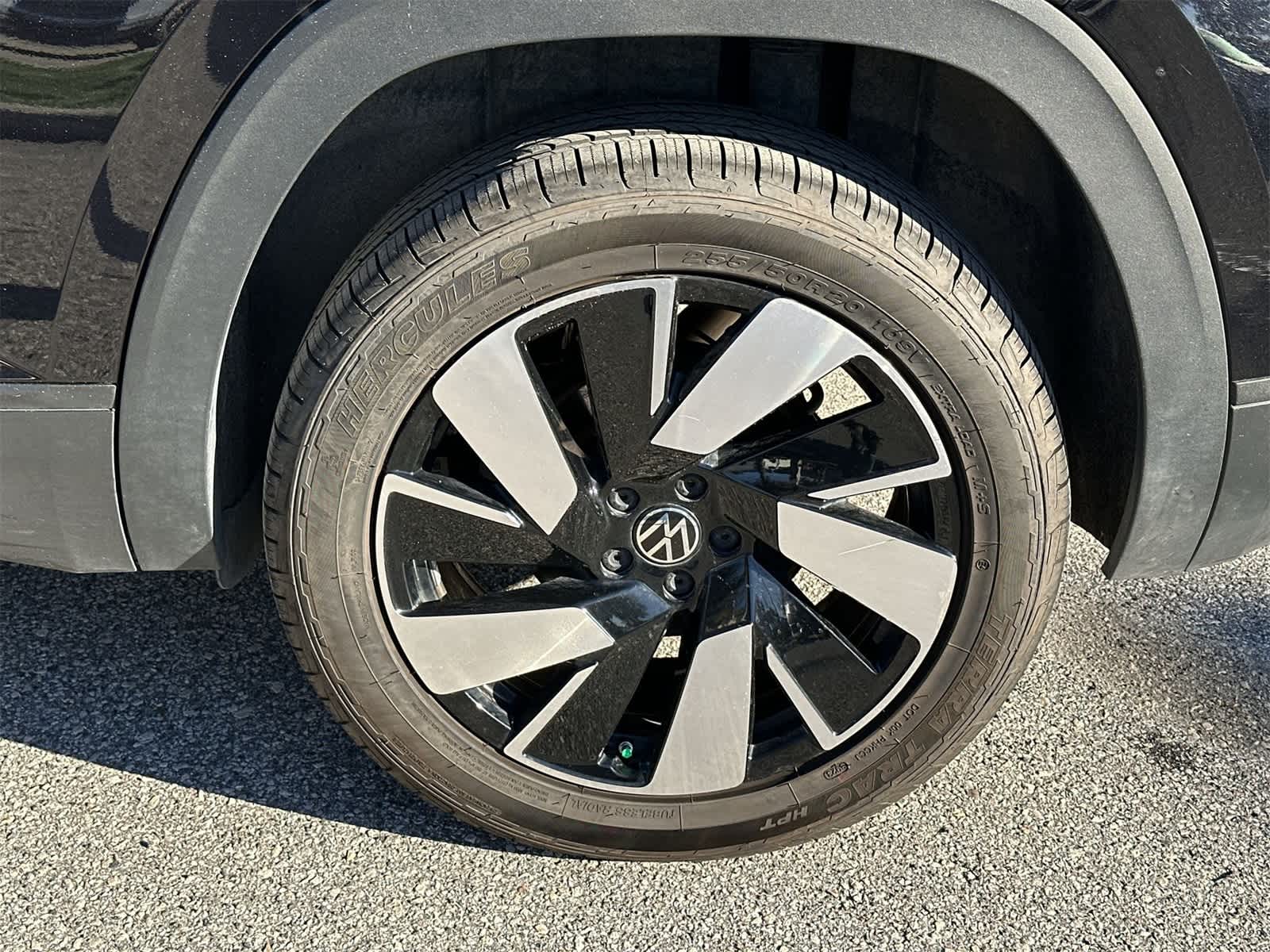 Thumbnail: 2024 Volkswagen Atlas - 12