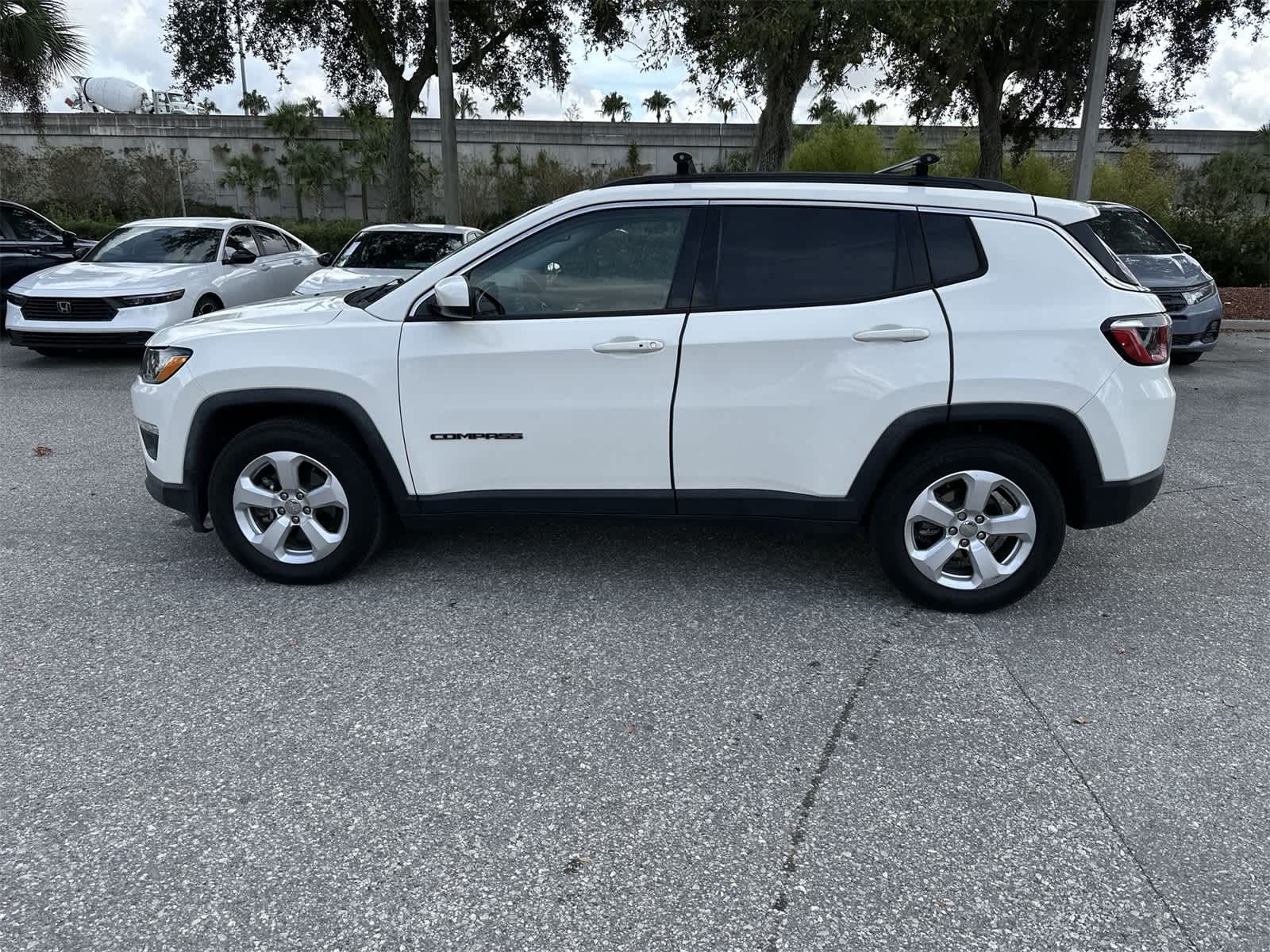 Thumbnail: 2018 Jeep Compass - 3