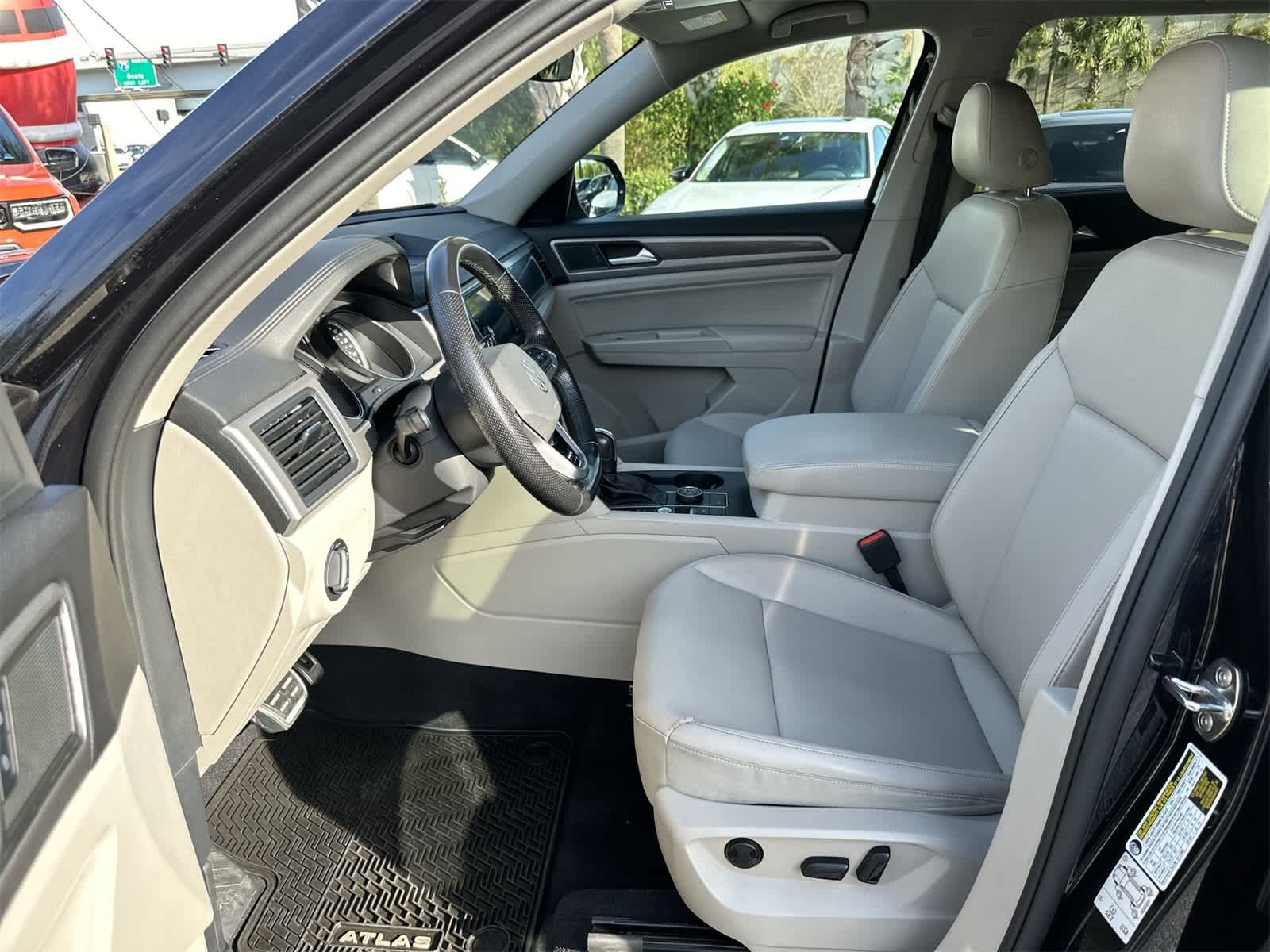 Thumbnail: 2021 Volkswagen Atlas - 13