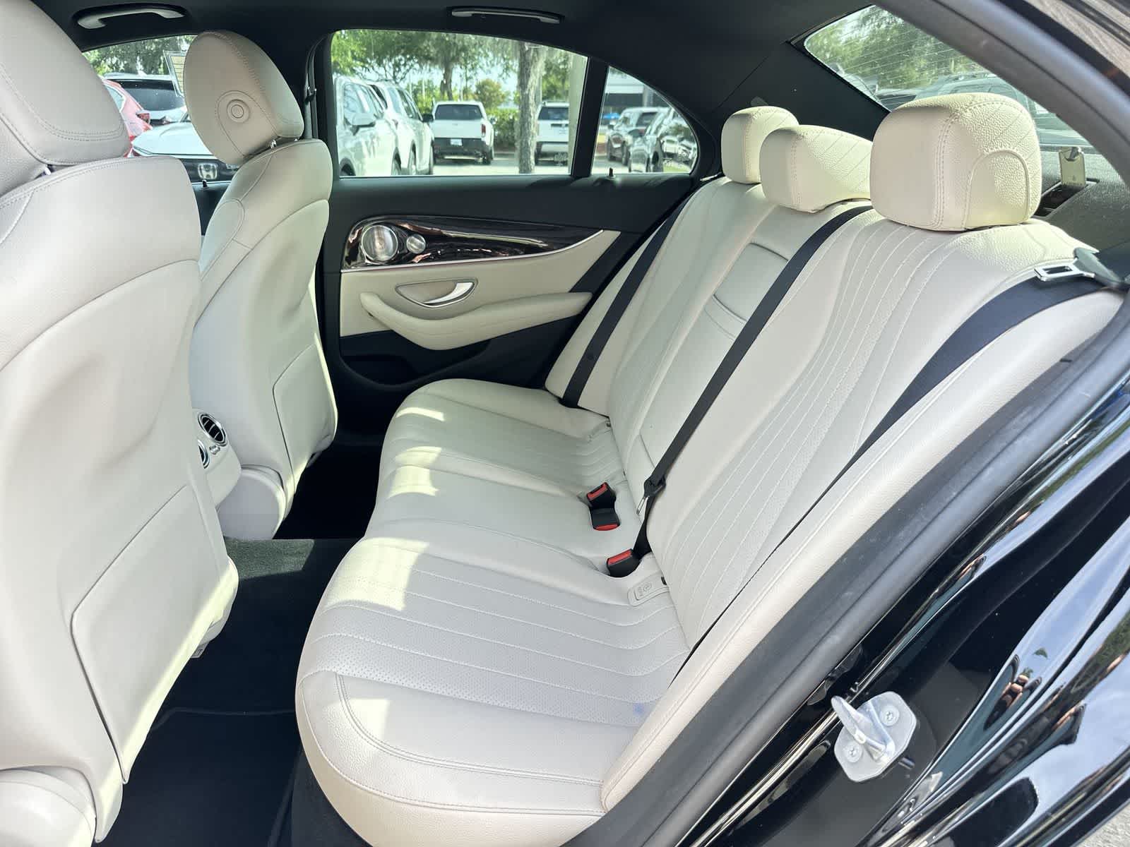 Thumbnail: 2017 Mercedes-Benz E-Class - 15
