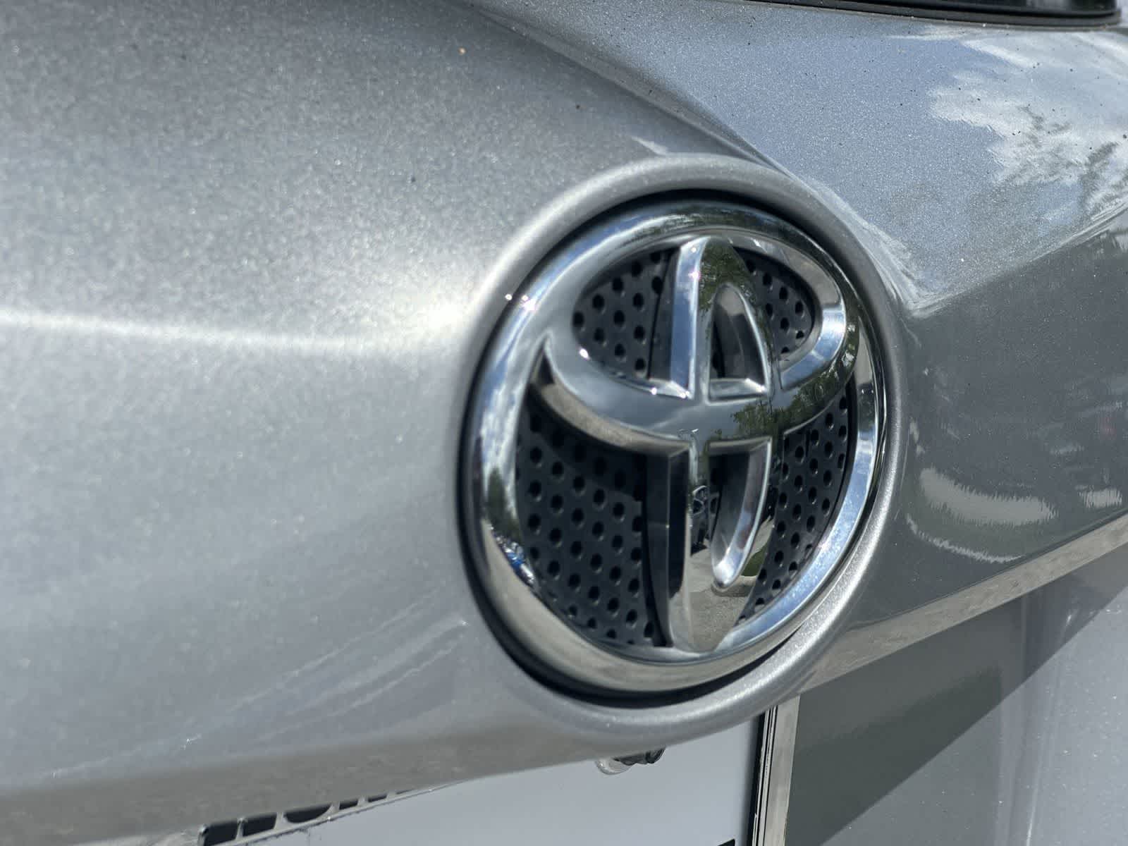 Thumbnail: 2016 Toyota RAV4 - 10