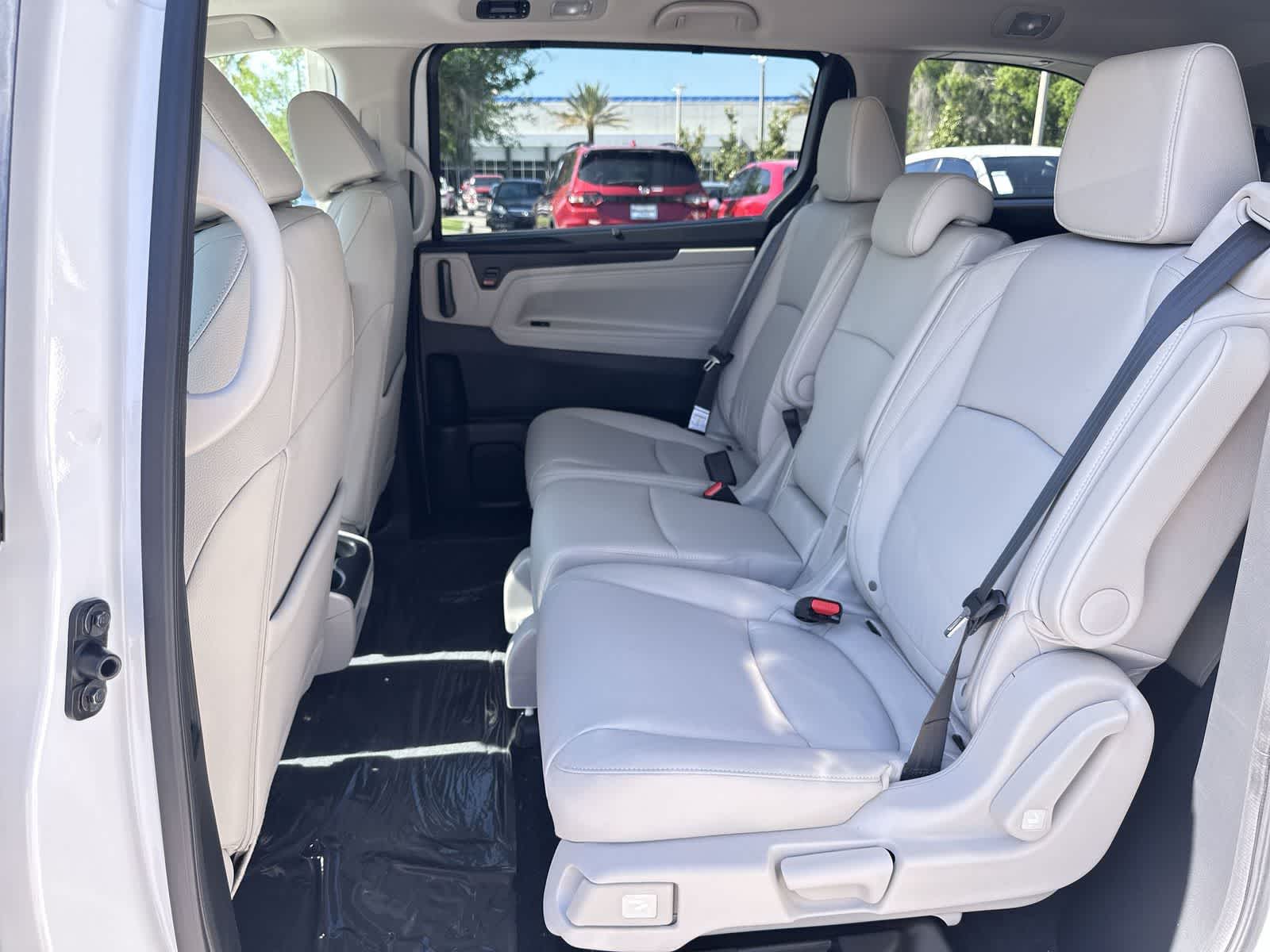 Thumbnail: 2026 Honda Odyssey - 15