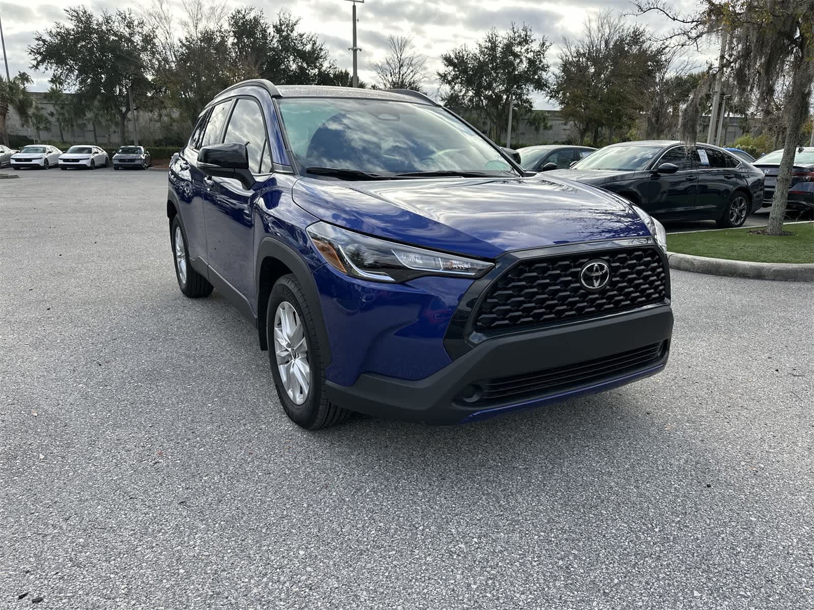 Thumbnail: 2025 Toyota Corolla Cross - 8