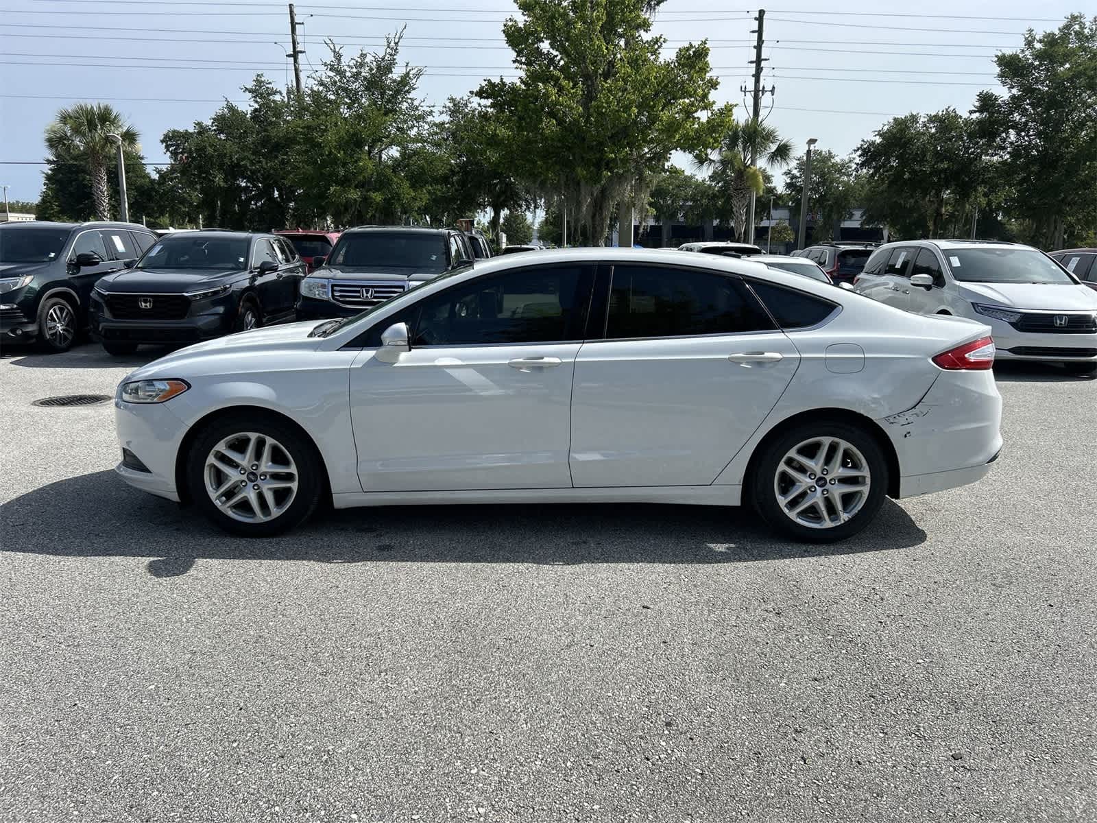 Thumbnail: 2015 Ford Fusion - 3