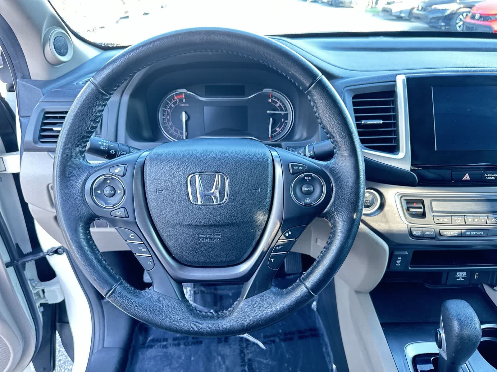 Thumbnail: 2017 Honda Ridgeline - 18