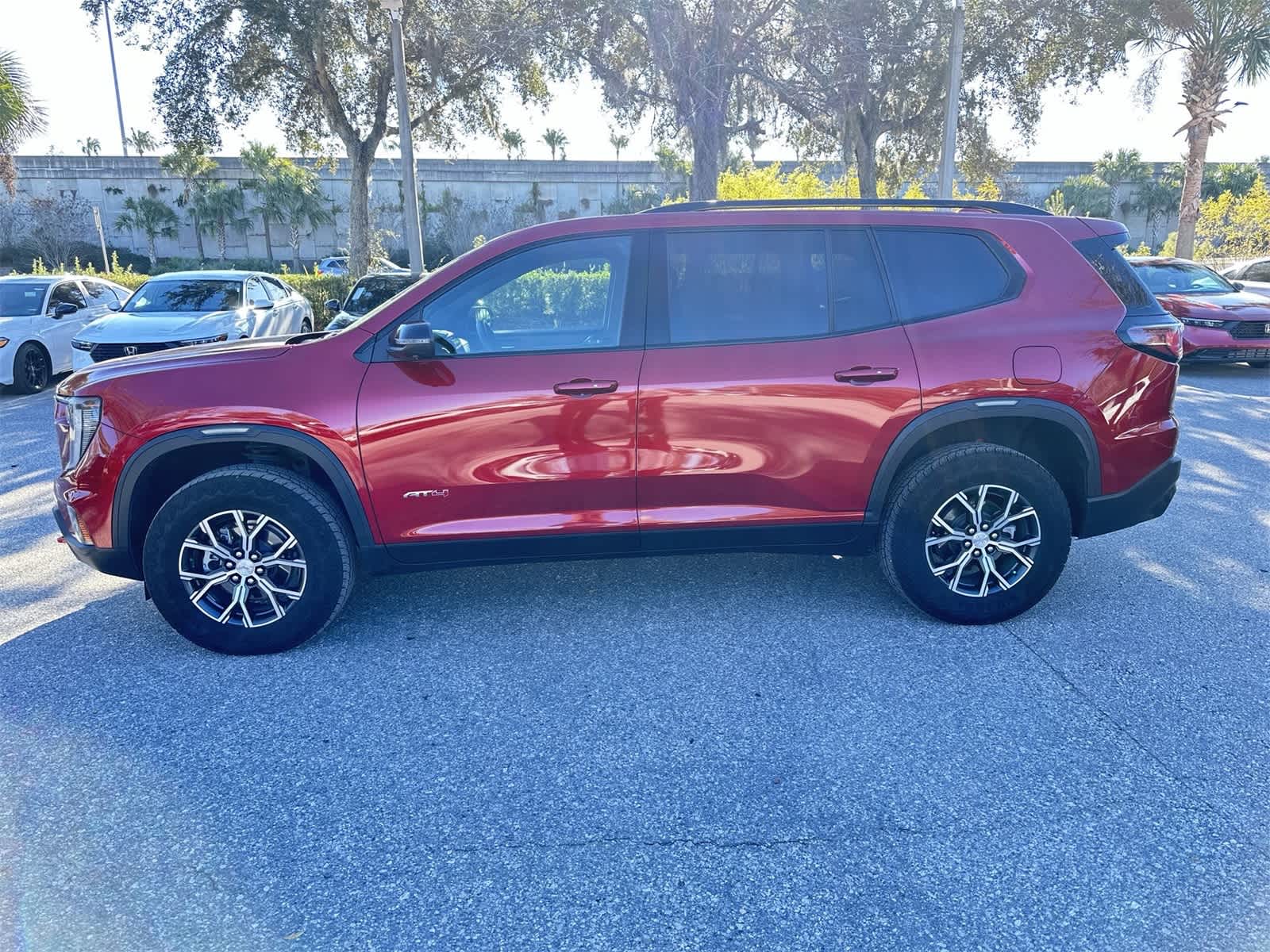 Thumbnail: 2024 GMC Acadia - 3