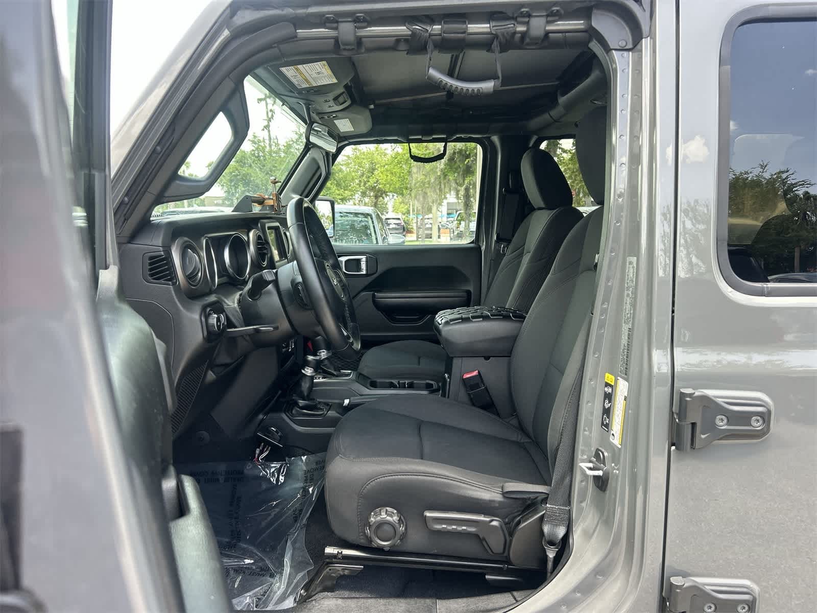 2020 Jeep Wrangler Unlimited Sport 2