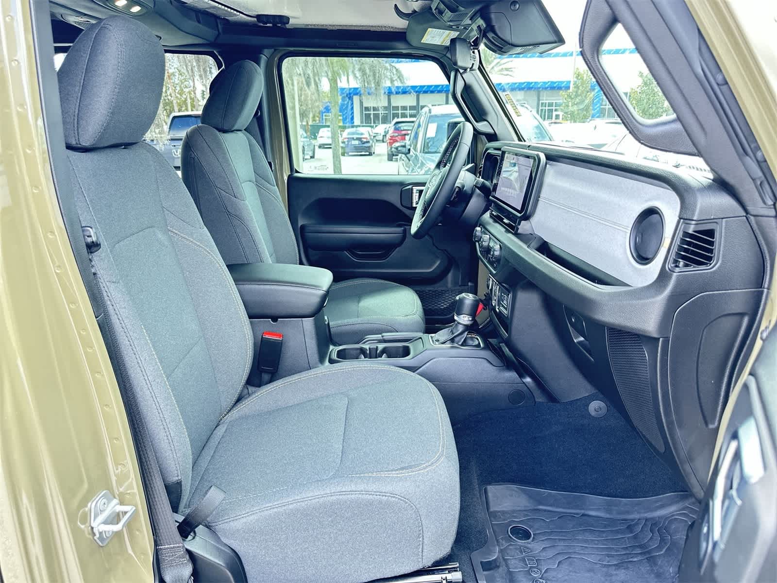 Thumbnail: 2025 Jeep Wrangler - 17