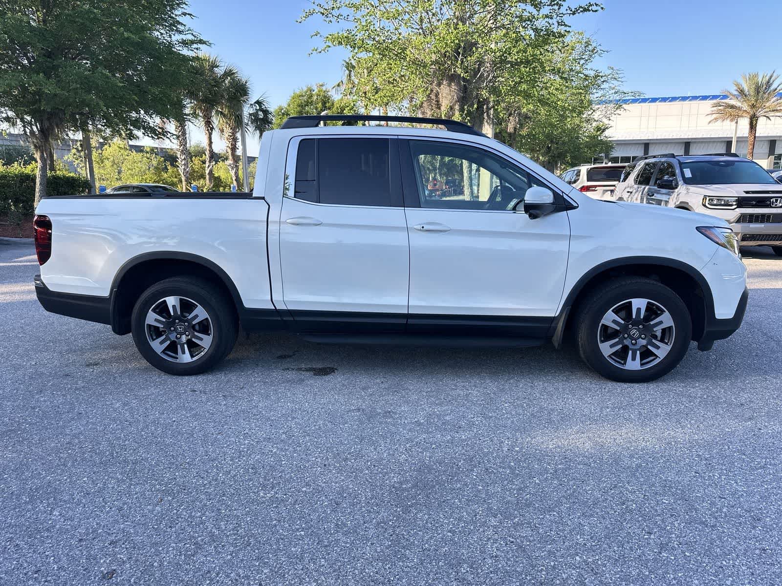 Thumbnail: 2017 Honda Ridgeline - 7