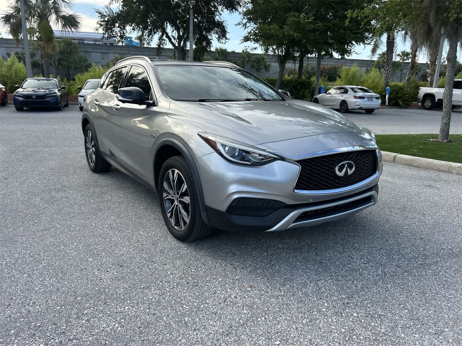 Thumbnail: 2019 INFINITI QX30 - 8