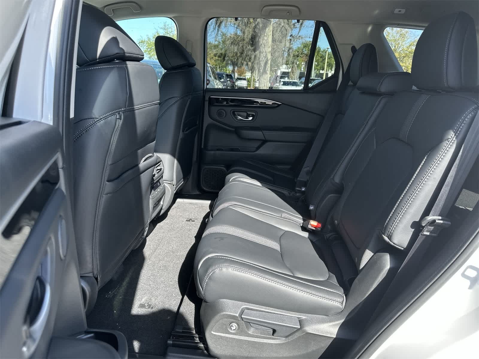 Thumbnail: 2025 Honda Pilot - 15