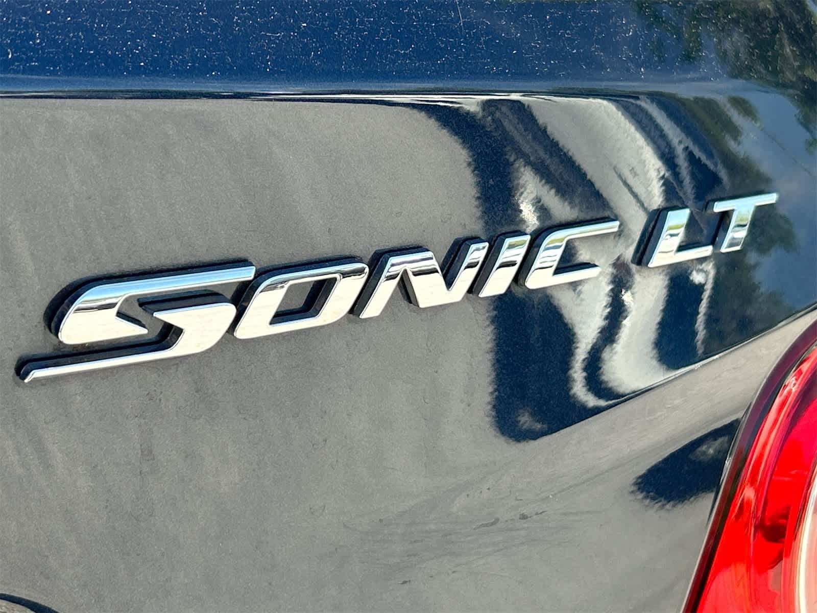 2016 Chevrolet Sonic LT 11