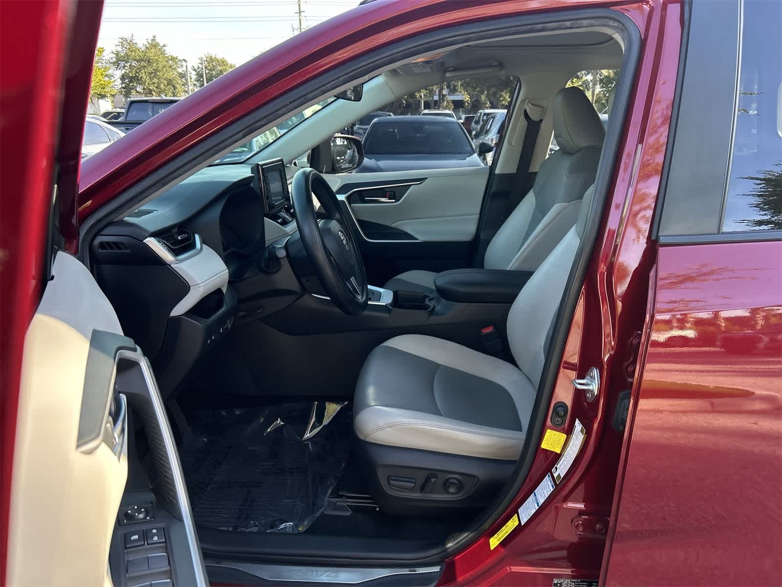Thumbnail: 2020 Toyota RAV4 - 2