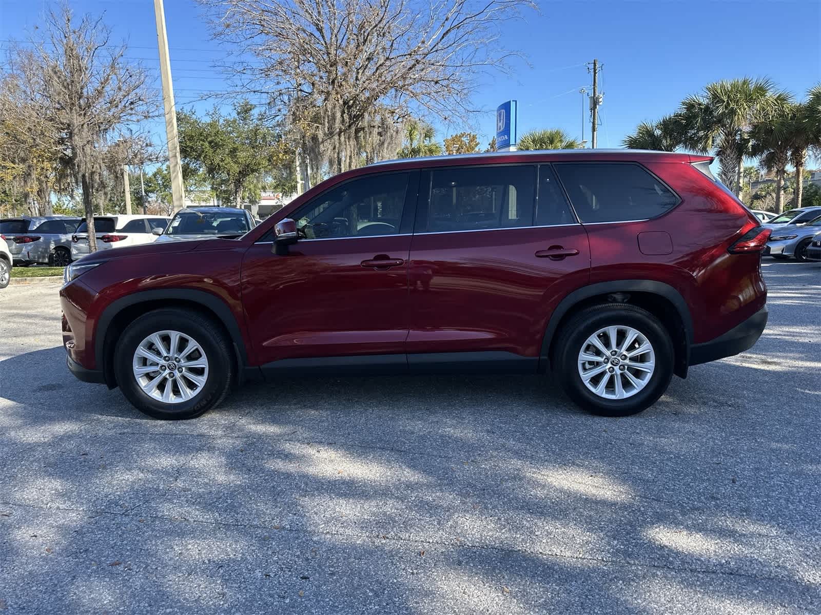 Thumbnail: 2024 Toyota Grand Highlander - 3