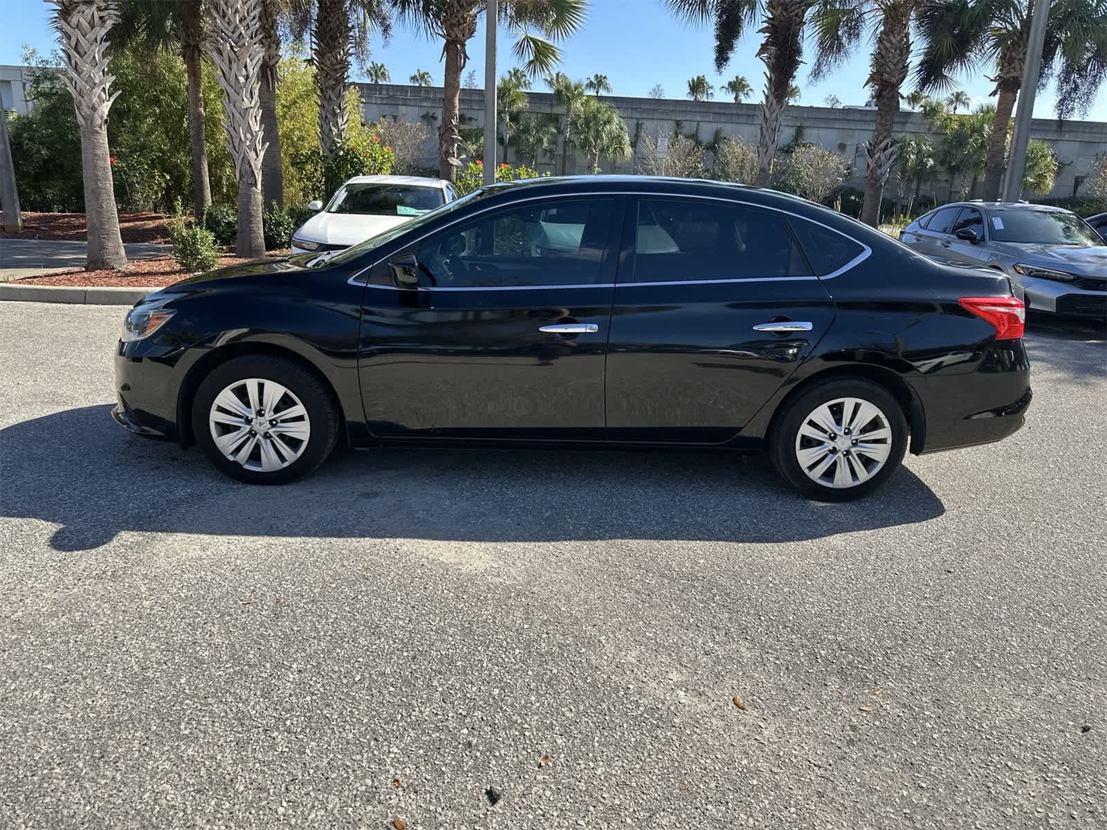 Thumbnail: 2018 Nissan Sentra - 3