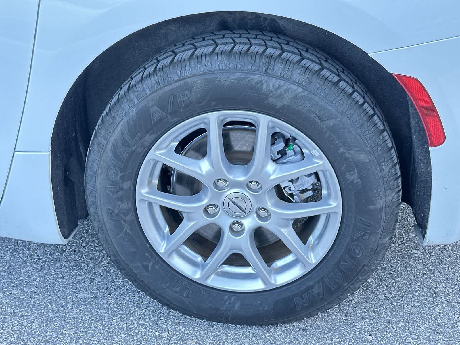 Thumbnail: 2024 Chrysler Pacifica - 12