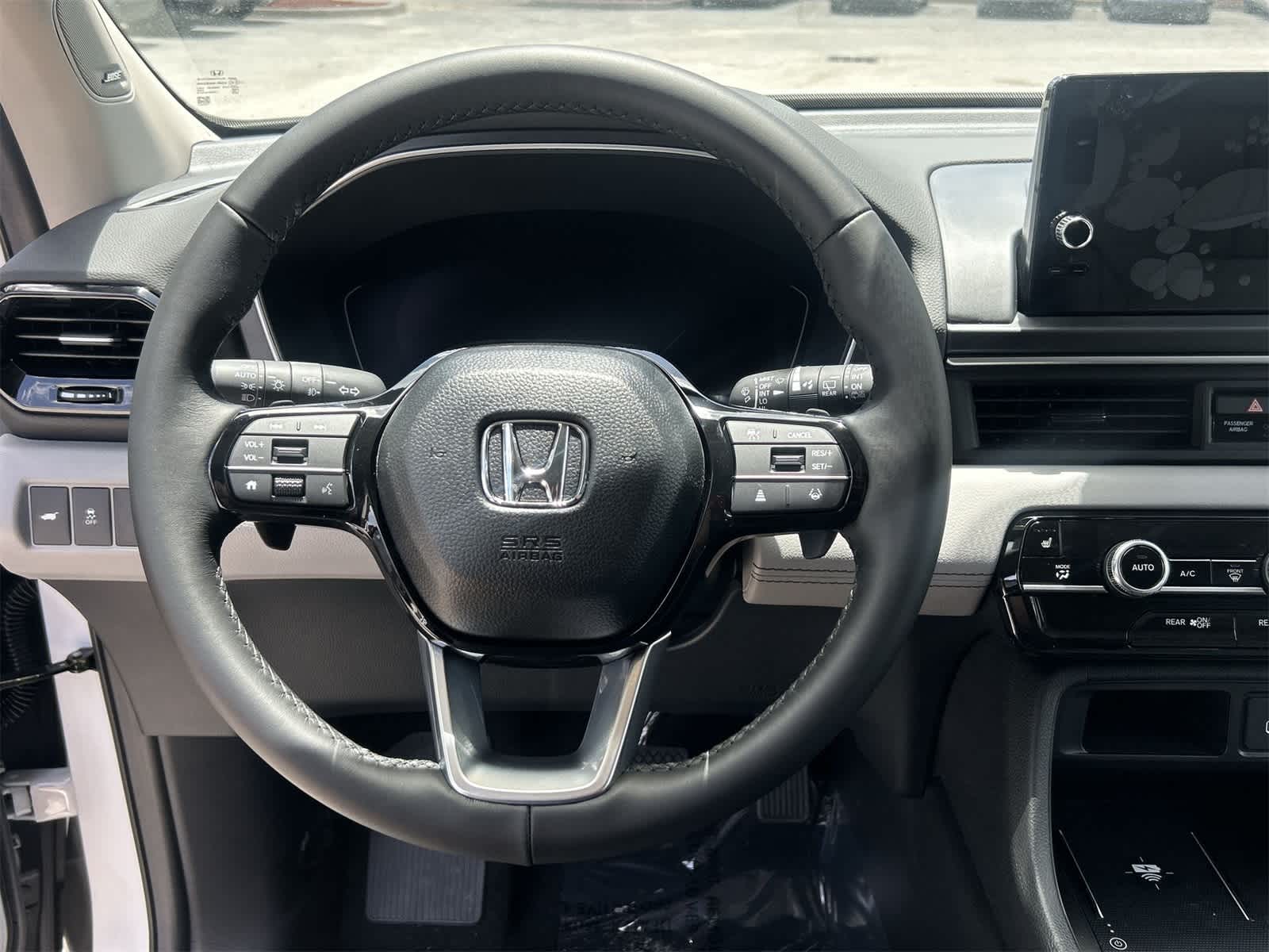 Thumbnail: 2025 Honda Pilot - 18