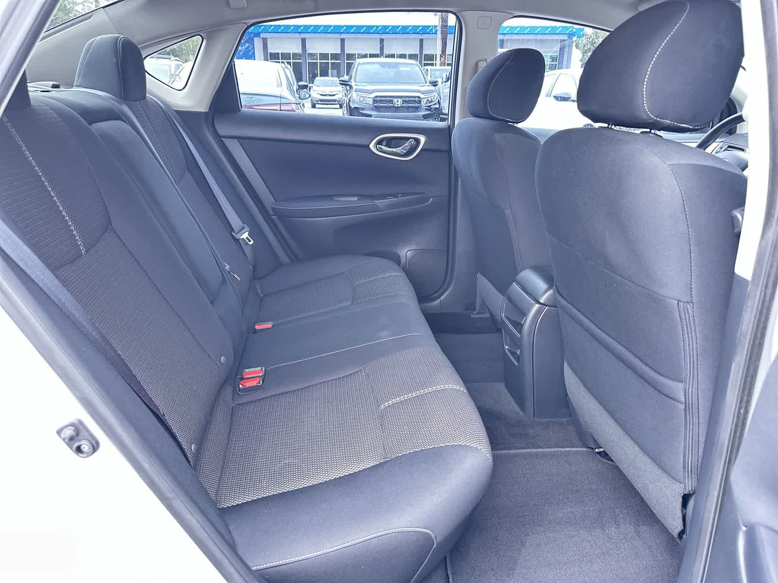 Thumbnail: 2014 Nissan Sentra - 16