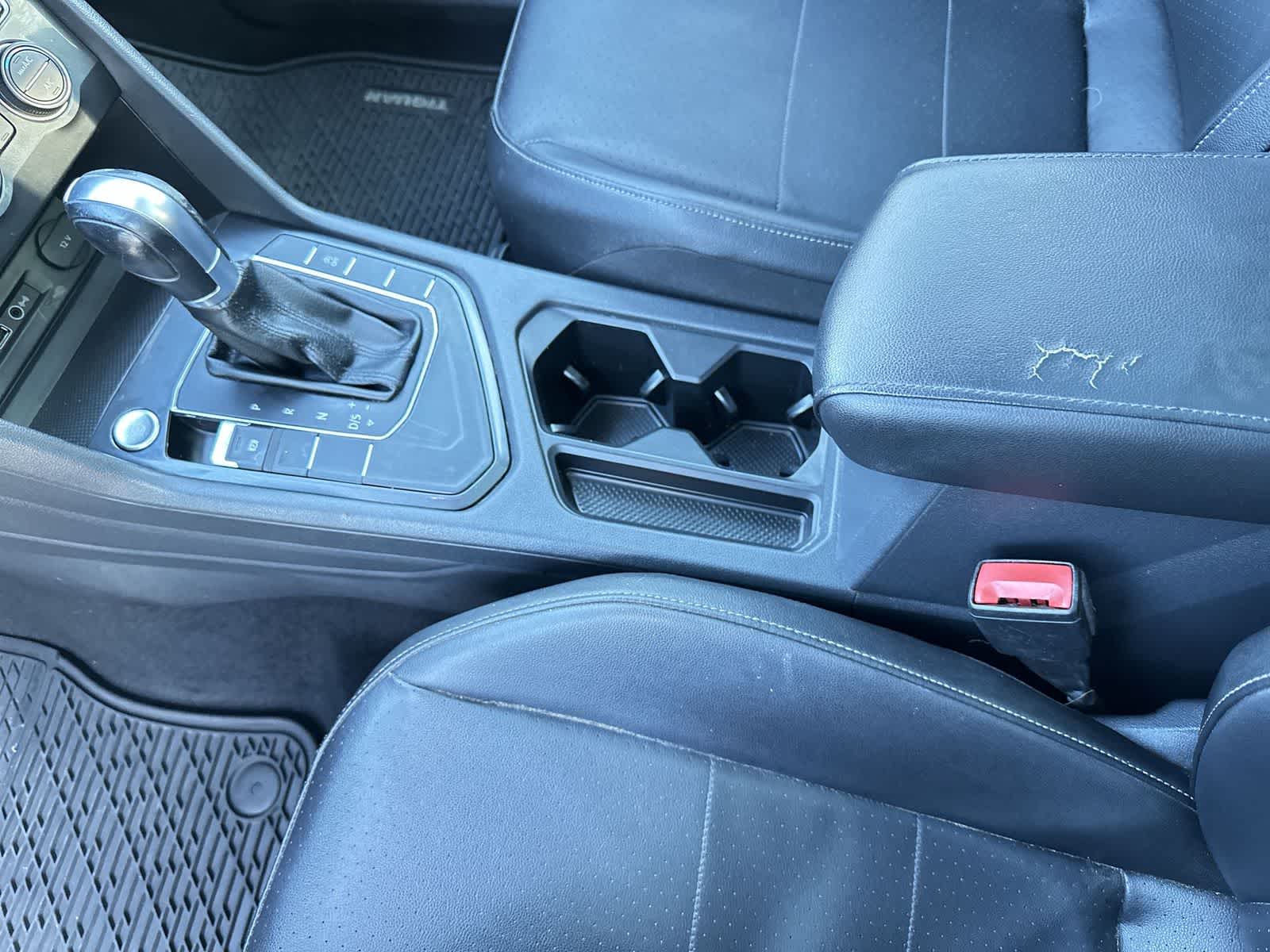 Thumbnail: 2018 Volkswagen Tiguan - 18