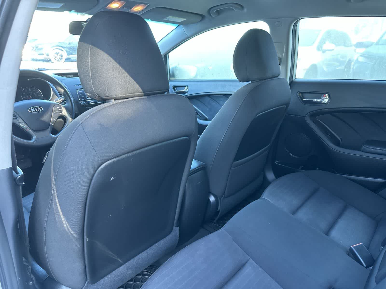 Thumbnail: 2016 Kia Forte - 14