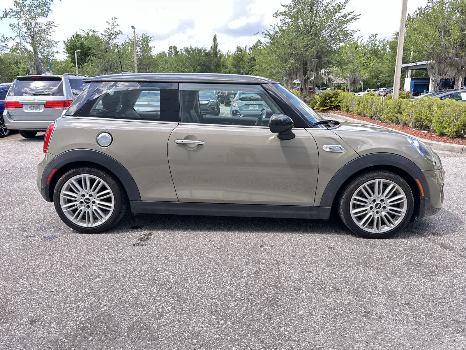 Thumbnail: 2019 MINI Cooper Hardtop - 7