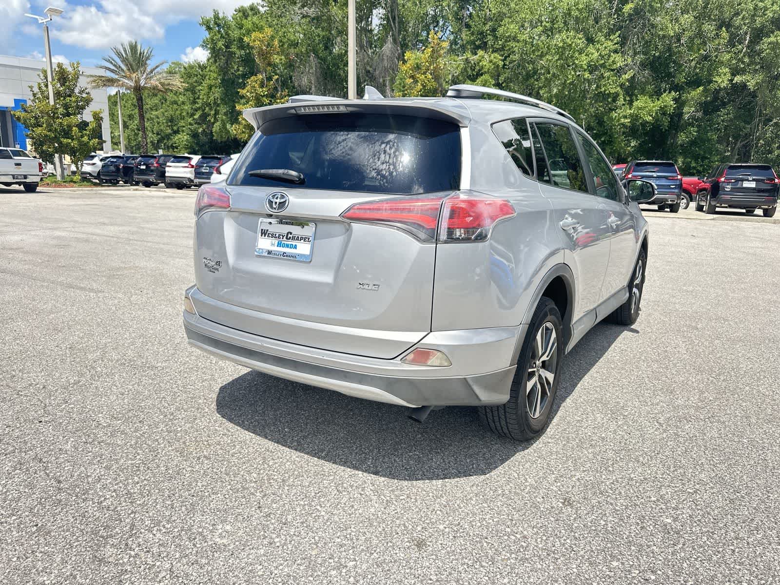 Thumbnail: 2016 Toyota RAV4 - 6