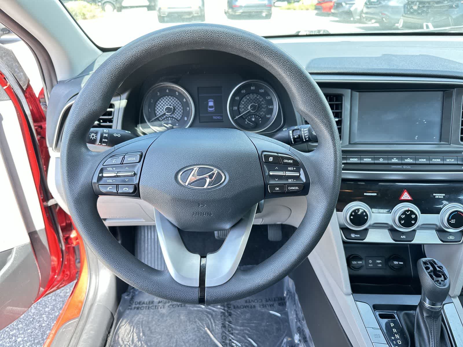 Thumbnail: 2019 Hyundai Elantra - 16