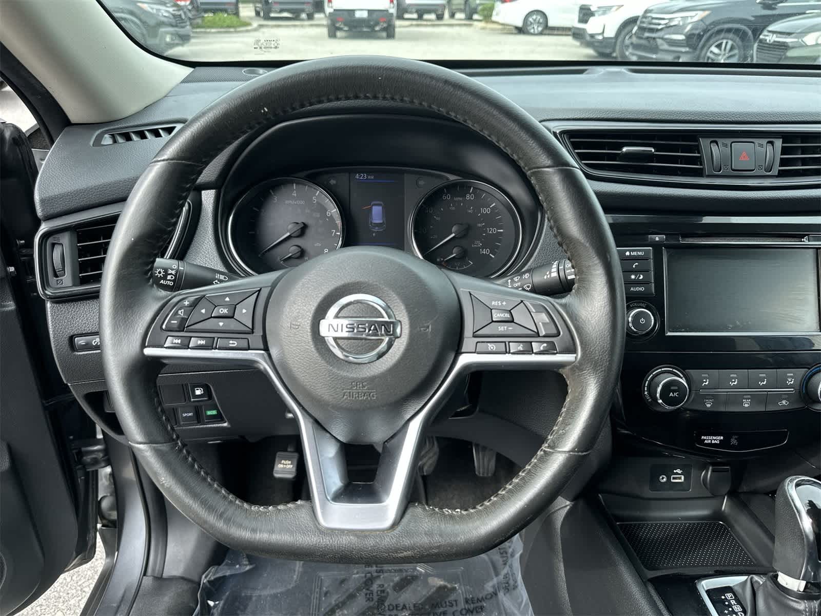 Thumbnail: 2019 Nissan Rogue - 18