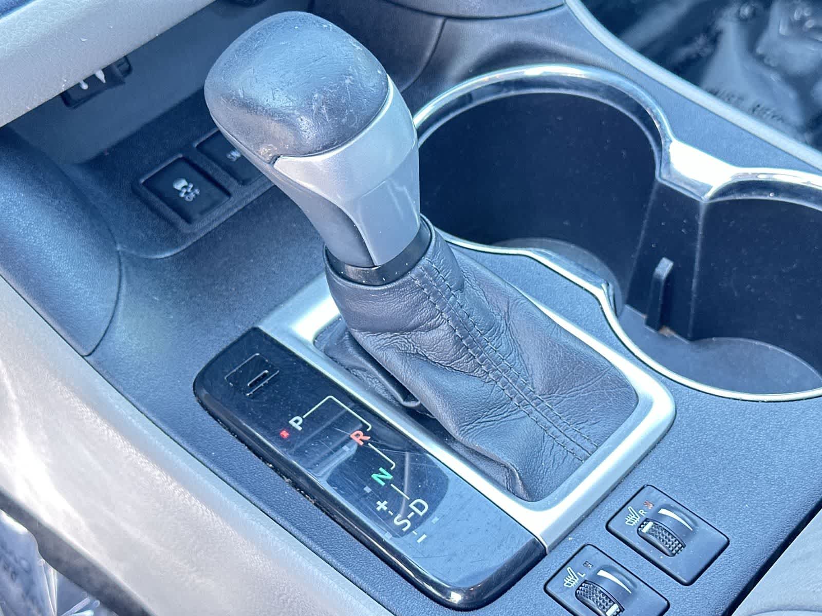 Thumbnail: 2015 Toyota Highlander - 21