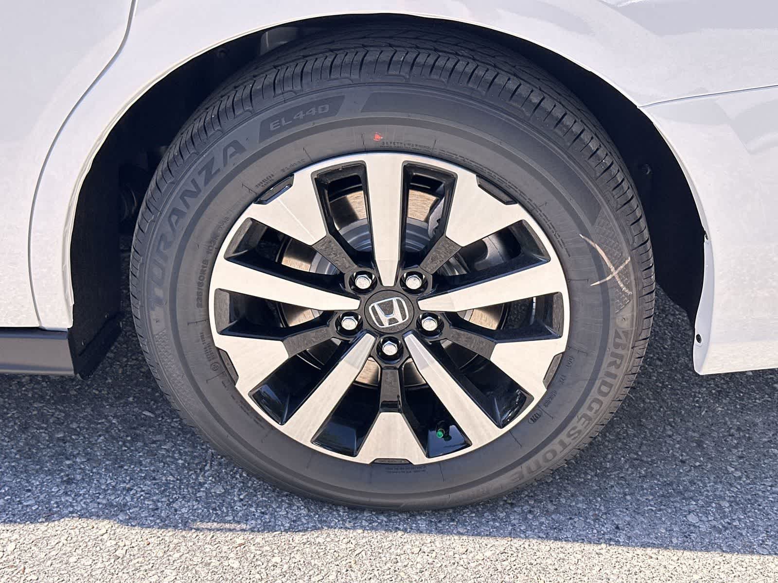 Thumbnail: 2026 Honda Odyssey - 12