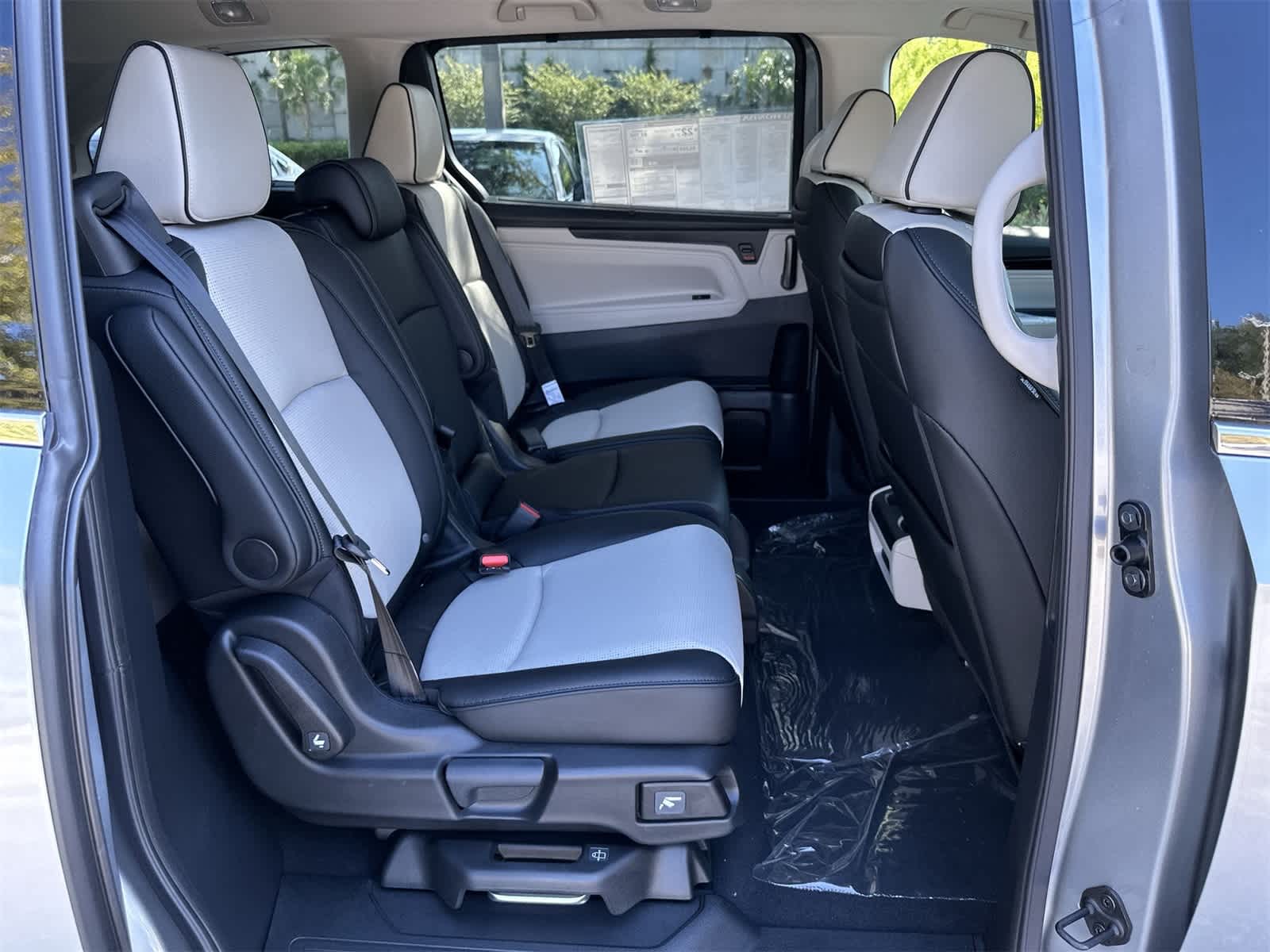 Thumbnail: 2026 Honda Odyssey - 16