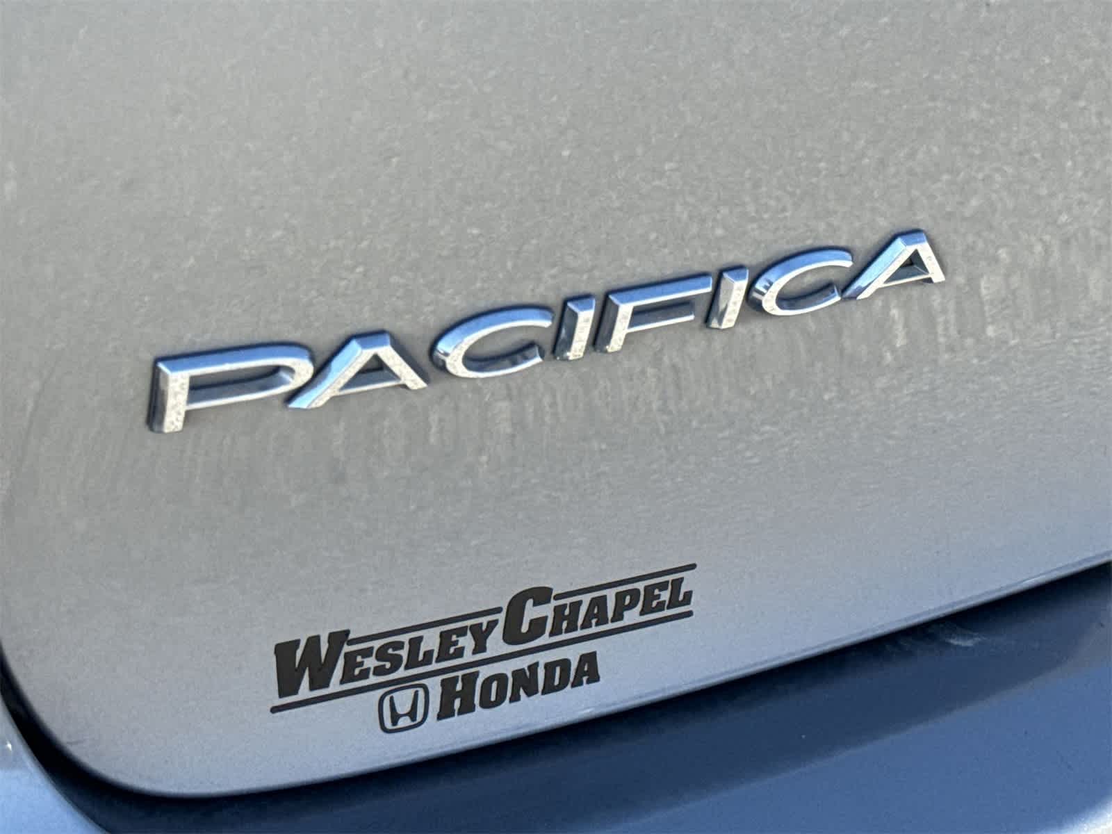 Thumbnail: 2018 Chrysler Pacifica - 11