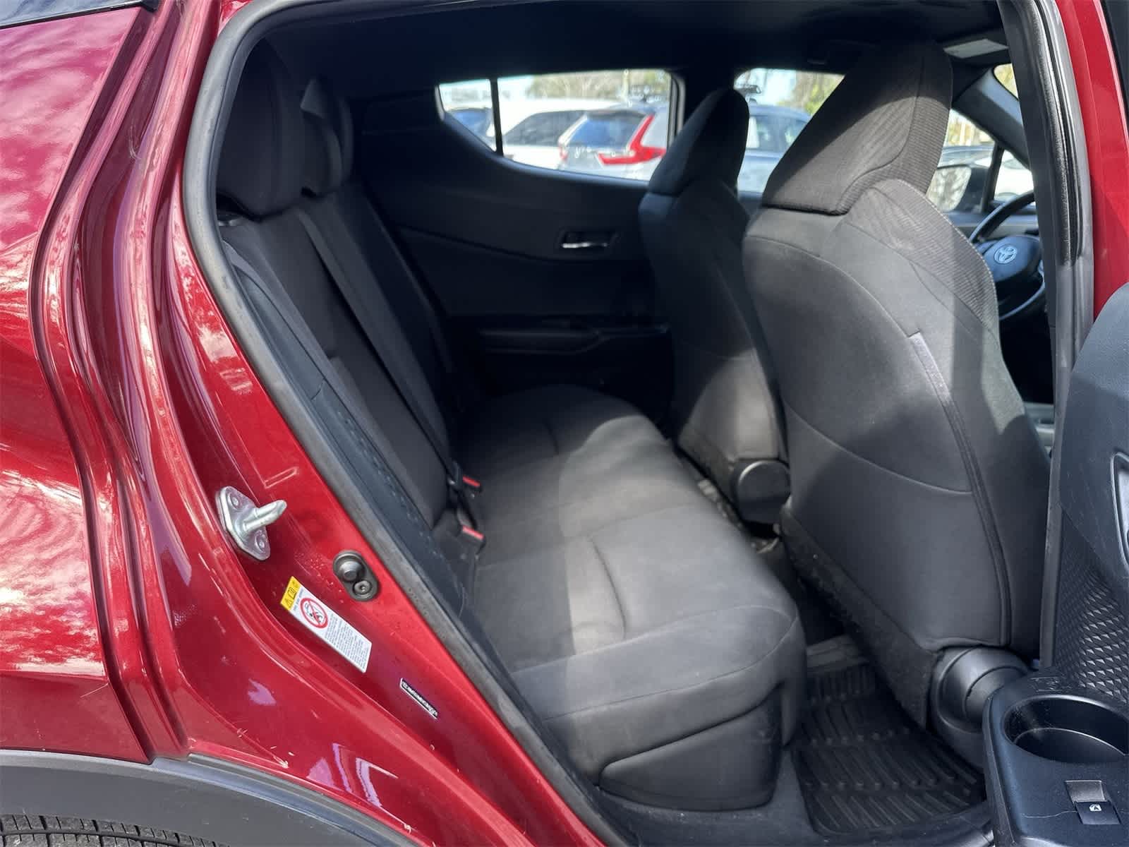 Thumbnail: 2018 Toyota C-HR - 18