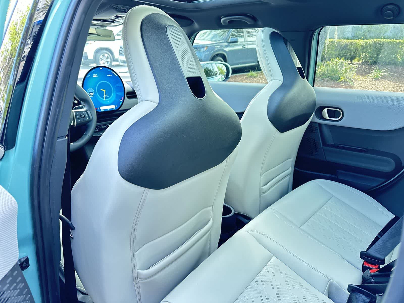 Thumbnail: 2025 MINI Cooper Hardtop - 14