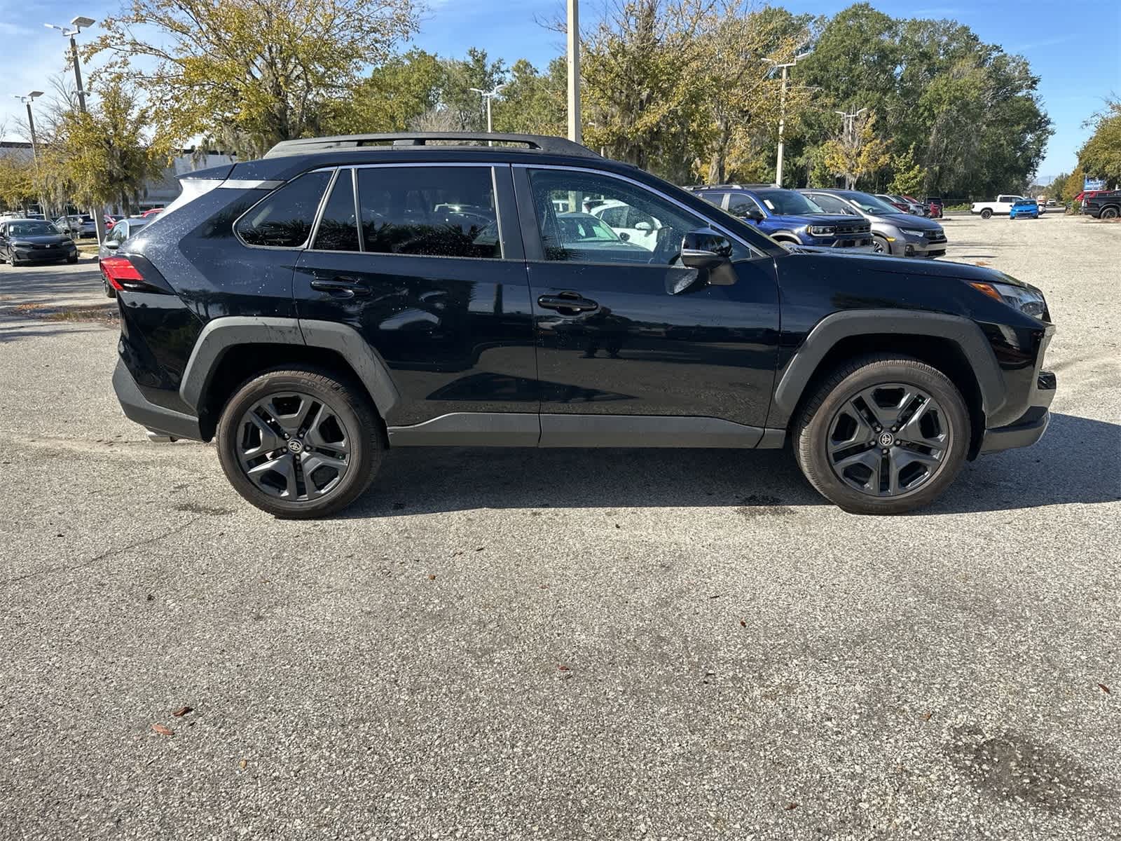 Thumbnail: 2023 Toyota RAV4 - 7