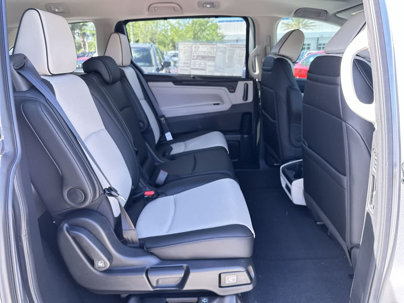 Thumbnail: 2026 Honda Odyssey - 16