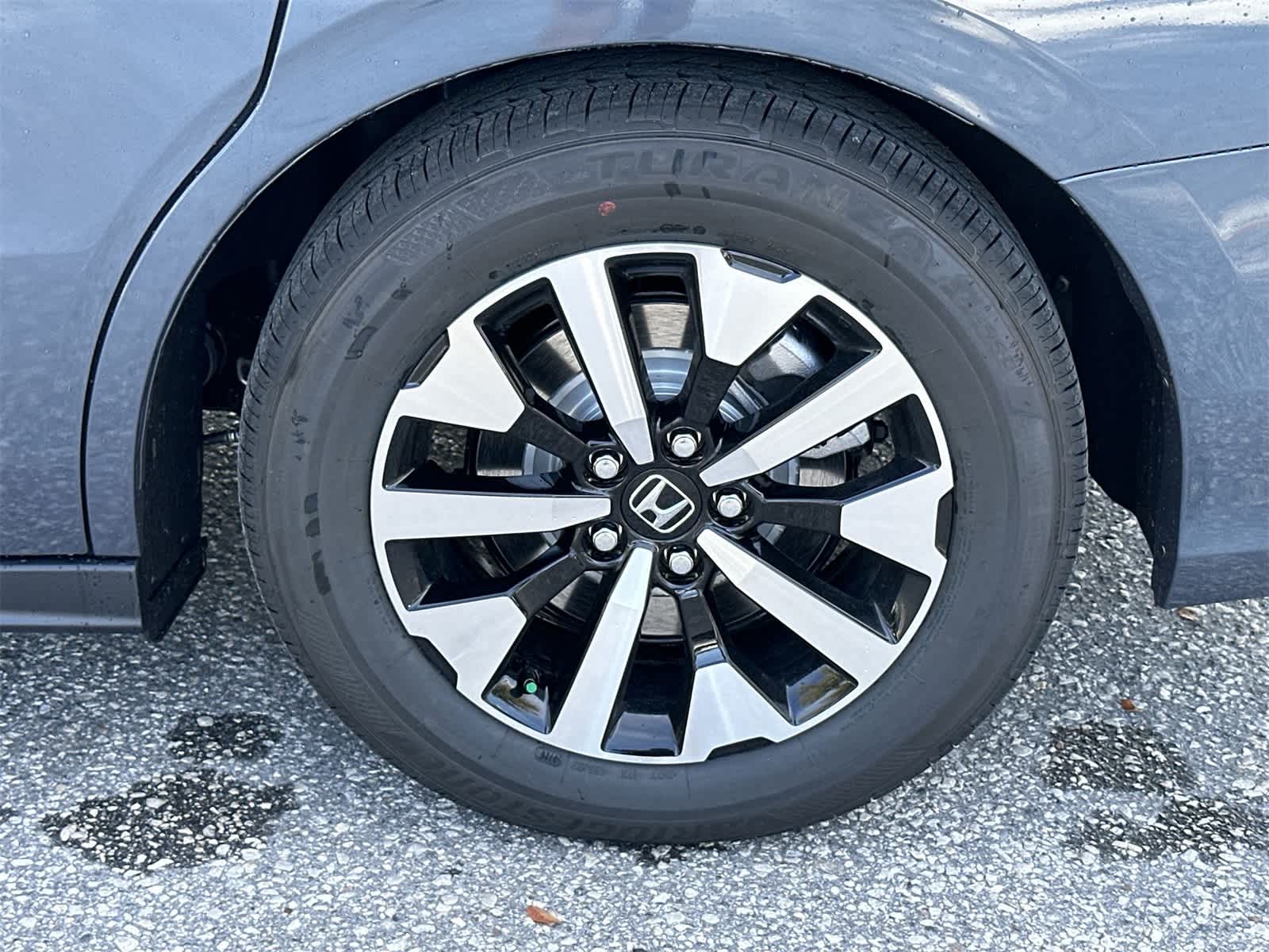 Thumbnail: 2026 Honda Odyssey - 12