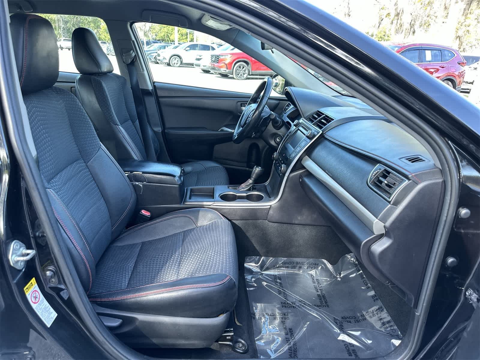 Thumbnail: 2015 Toyota Camry - 17