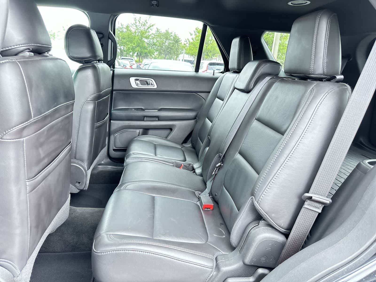 Thumbnail: 2013 Ford Explorer - 15