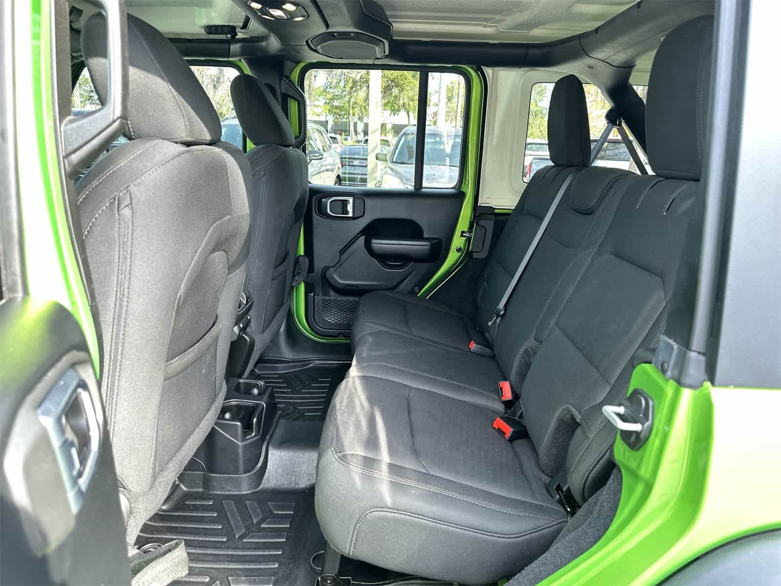 Thumbnail: 2019 Jeep Wrangler - 15