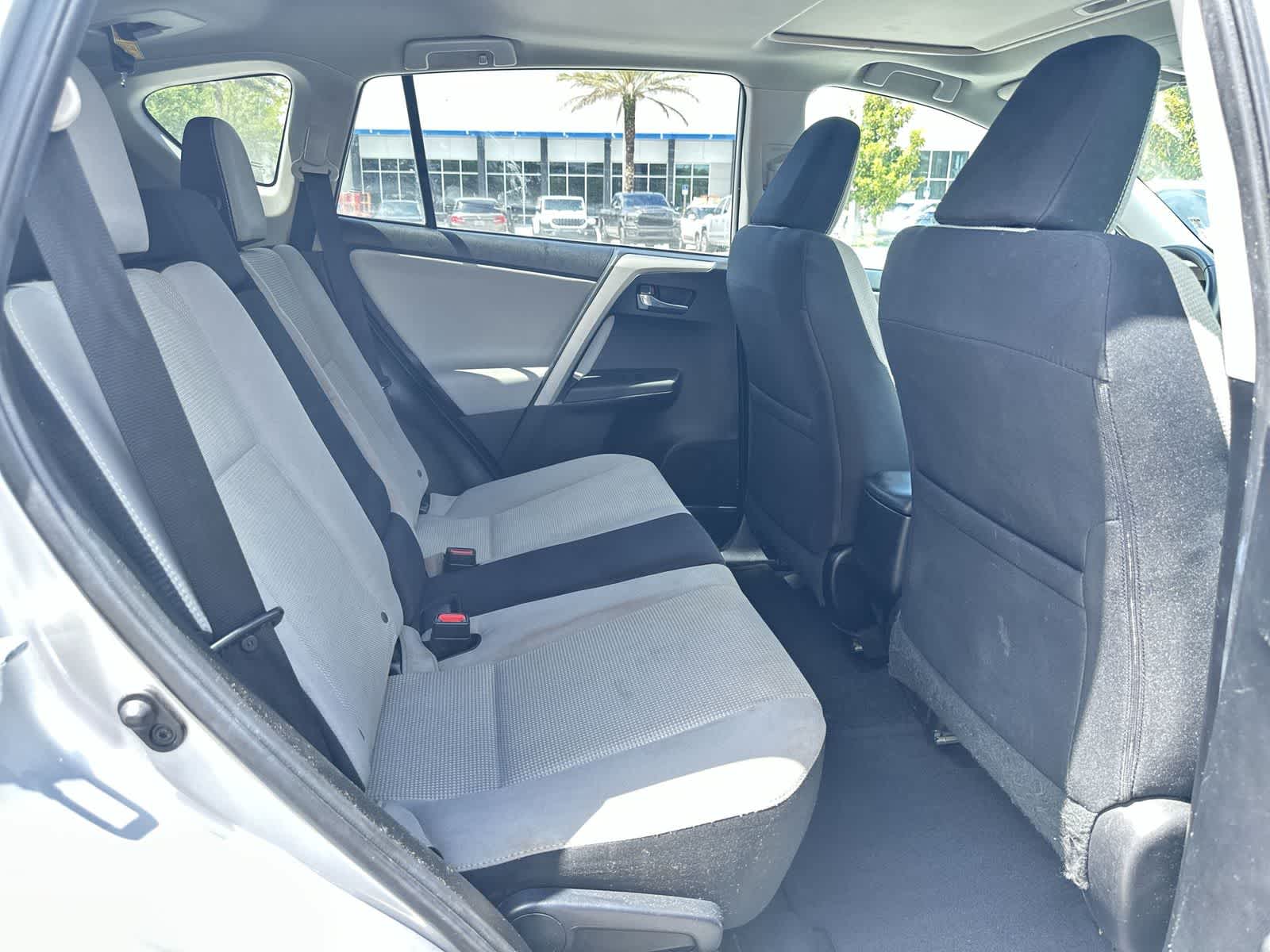 Thumbnail: 2016 Toyota RAV4 - 16