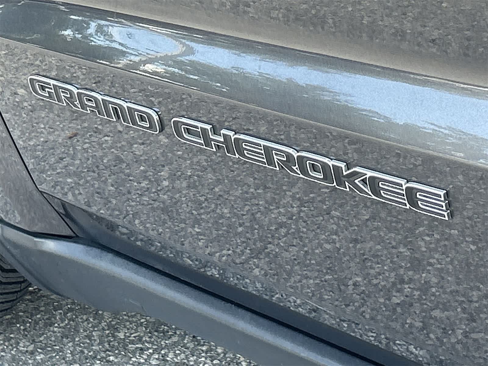 Thumbnail: 2018 Jeep Grand Cherokee - 11