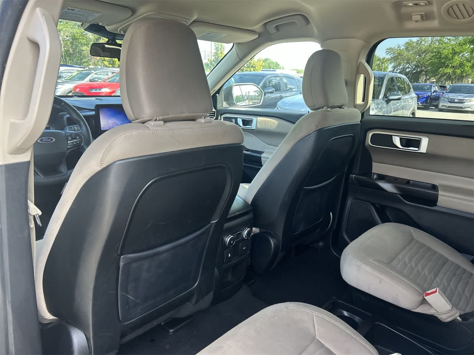 2020 Ford Explorer XLT 14