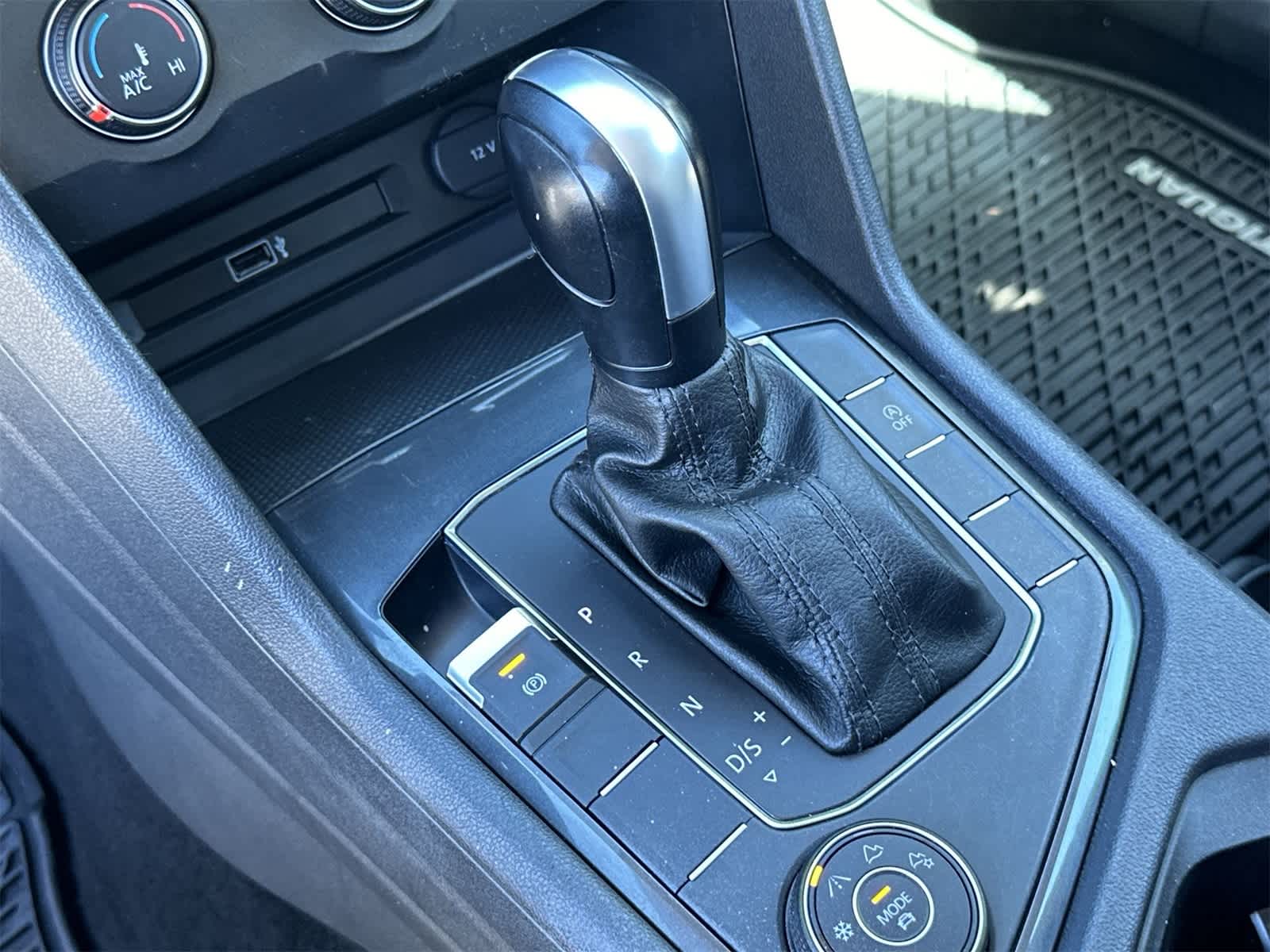 Thumbnail: 2019 Volkswagen Tiguan - 21