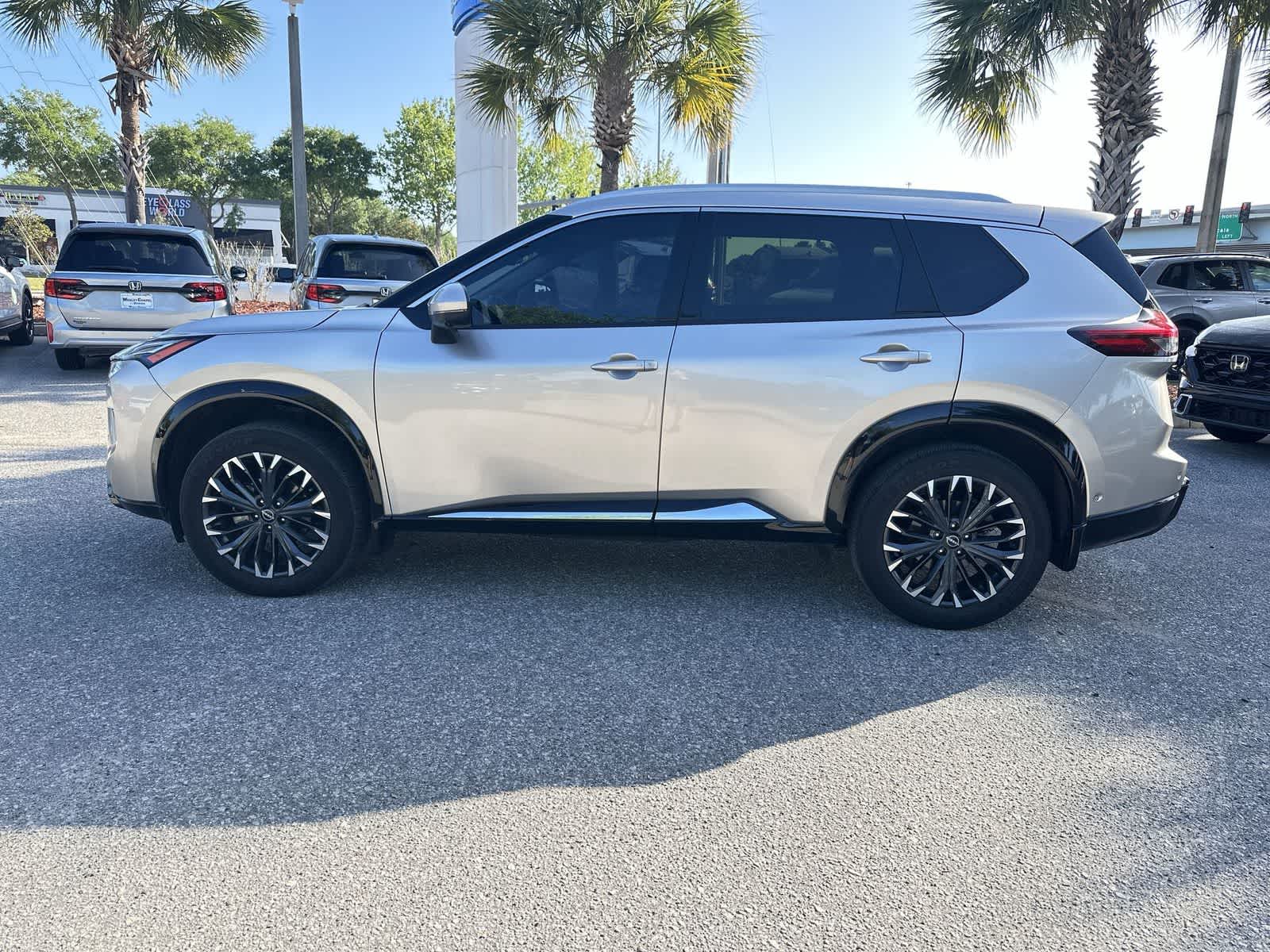 Thumbnail: 2024 Nissan Rogue - 3